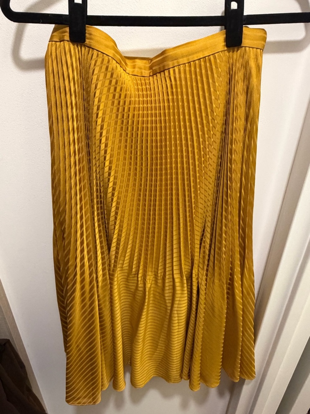 Club Monaco Golden Mustard Pleated Skirt